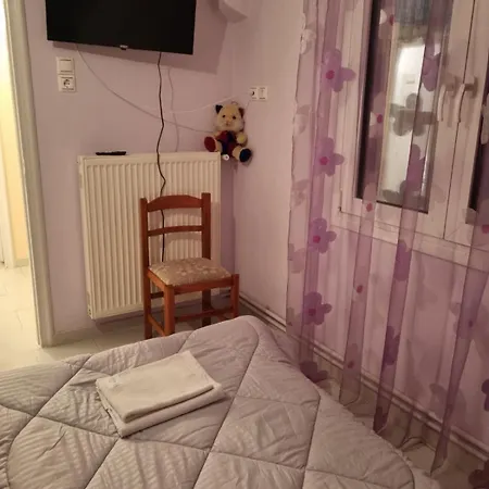 κεντρικό, άνετο και ζεστό * Kamena Vourla